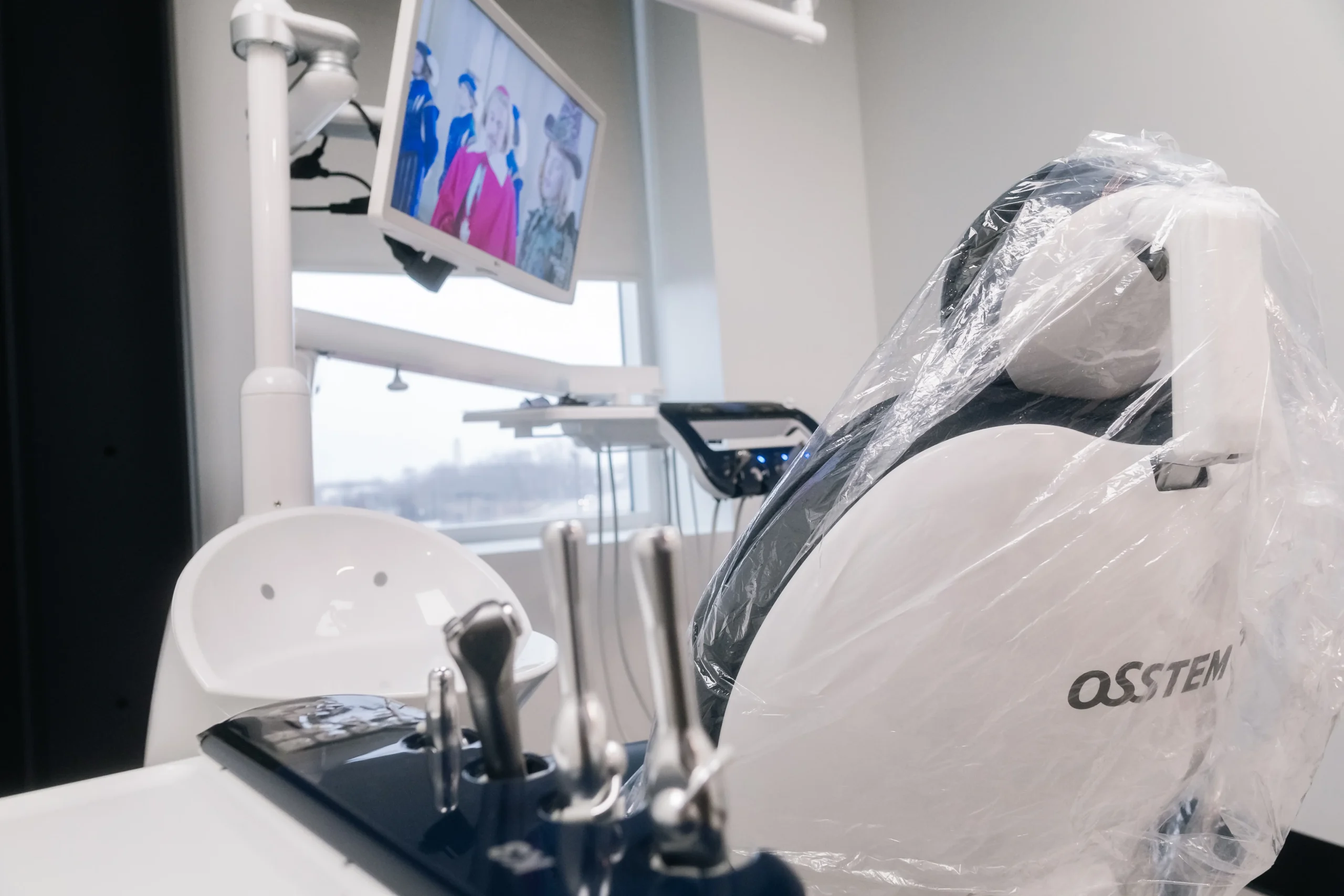 Modern patient exam room at Skyview Dental in Noblesville.